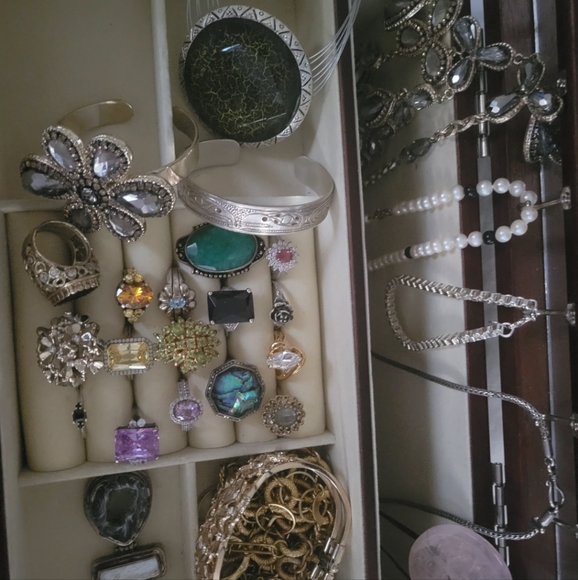 ring and pendant - Picture 13 of 15